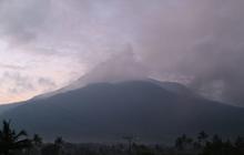 Gunung Lewotobi Laki-Laki NTT Erupsi: Warga dan Wisatawan Diminta Menjauh 2 Km