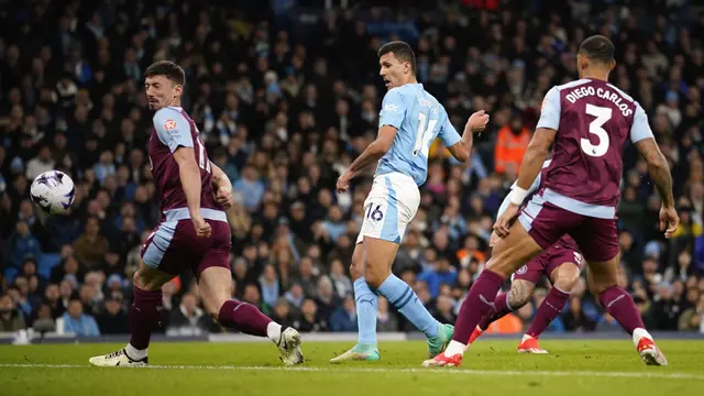 Foto: Erling Haaland Duduk Manis di Bangku Cadangan, Hattrick Phil Foden Bawa Man City Bantai Aston Villa di Liga Inggris