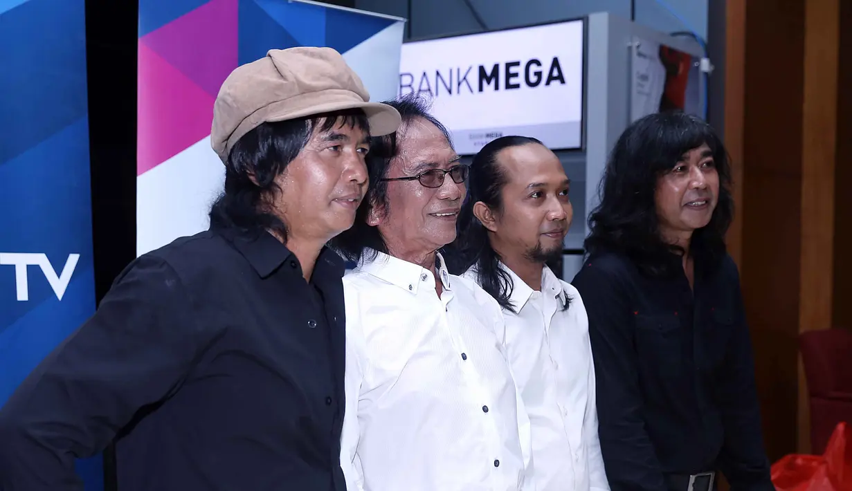 Yon Koeswoyo sebagai musisi legendaris melihat makin banyak musisi menciptakan karya. Tapi tidak menciptakan karakter. Dengan mempunyai ciri khas, Koes Plus bisa langgeng sampai sekarang. (Nurwahyunan/Bintang.com)