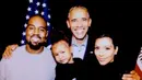 Nah foto saat Kim dan Kanye berpose dengan Barack Obama di bulan Januari 2017 lalu. (instagram/kimkardashian)