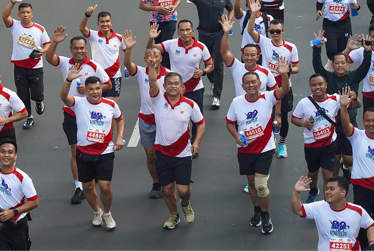 FOTO: TNI AD Fair 2025 di Monas, Ribuan Warga Antusias Mendapatkan  Layanan Gratis