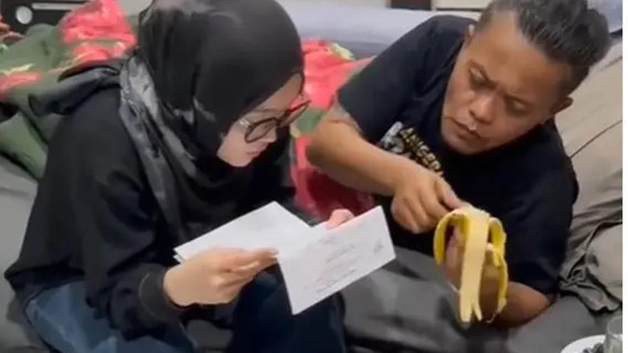 Sule Terbaring Lemah, 6 Momen Haru Saat Putri Delina Menjenguk