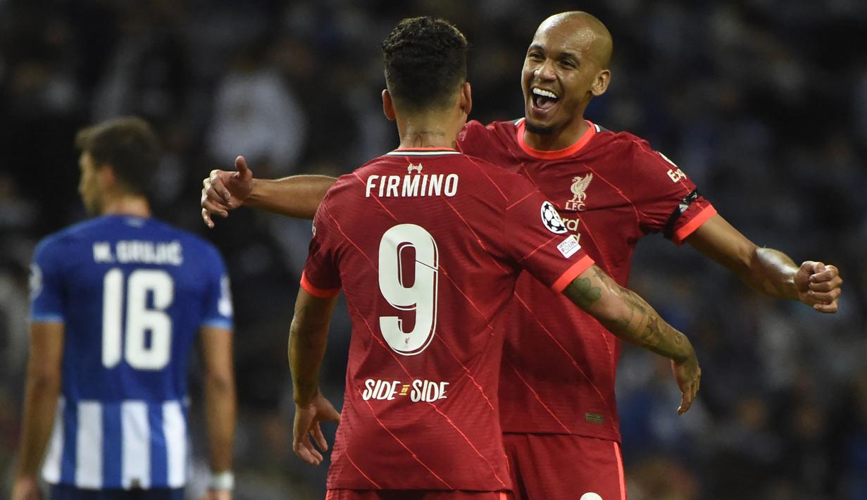 Liverpool kembali menjauh 4-1 tiga menit berselang lewat gol Roberto Firmino yang masuk menggantikan Mohamed Salah pada menit ke-66. (AFP/Miguel Riopa)