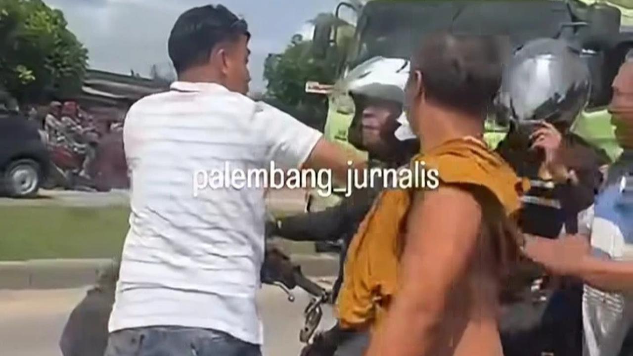 Viral Petugas Dishub Palembang Dikepung Sopir Truk