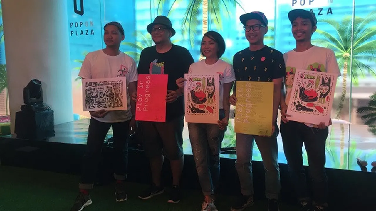 Seniman Ini Menggunakan Sajadah Sebagai Karya Seni