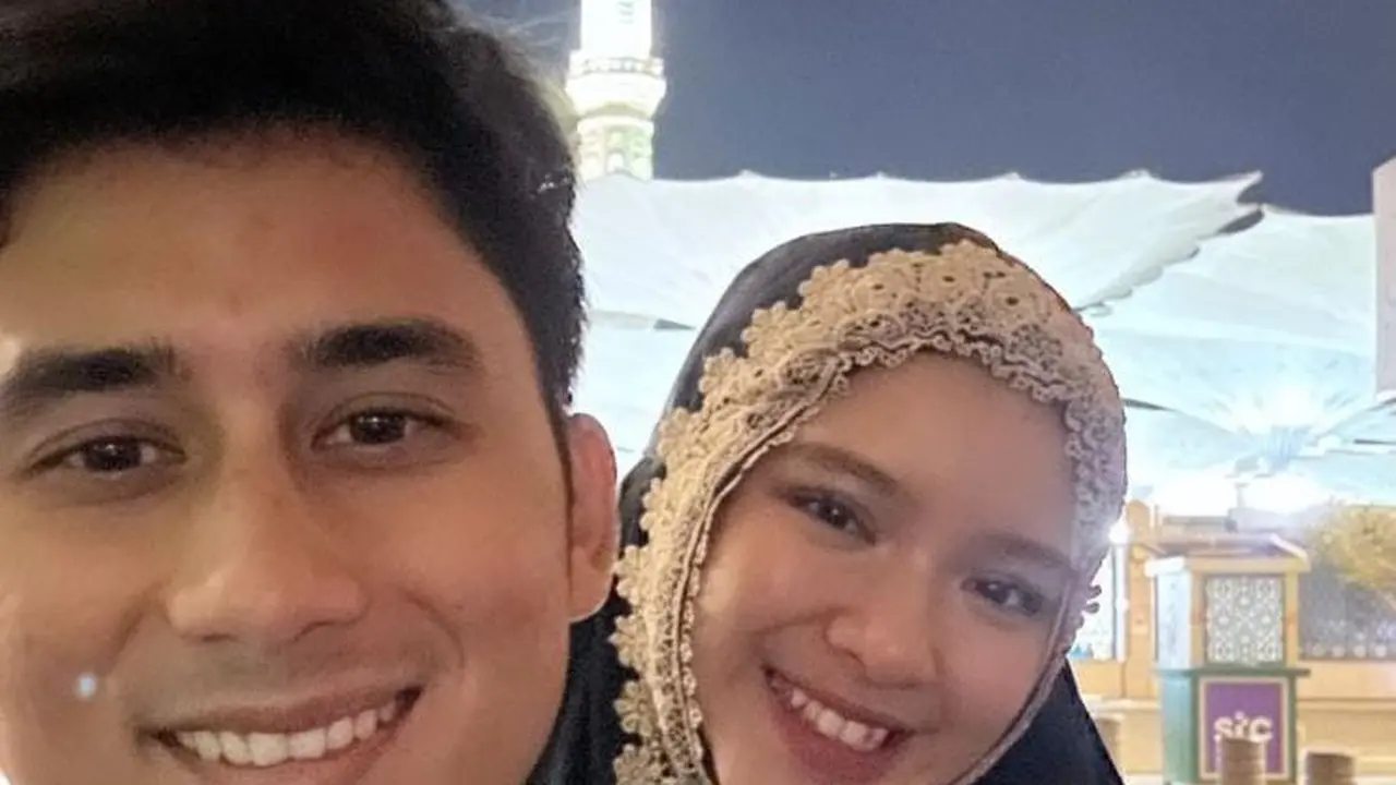 Tiara Andini Umrah Bareng Alshad Ahmad