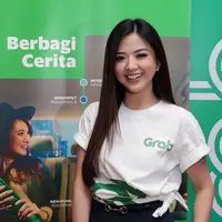 Berbagai komentar mengenai permainan yang dilakukan  secara jongkok lalu berdiri sambil menahan napas dan ditekan di bagian dadanya itu. Beberapa selebriti melihat skip challenge itu permainan bodoh. (Deki Prayoga/Bintang.com)