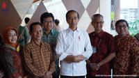 Presiden Joko Widodo (Jokowi) bertemu sejumlah teman-teman semasa kuliahnya dulu di Universtas Gadjah Mada (UGM). (Foto: Tangkapan layar).