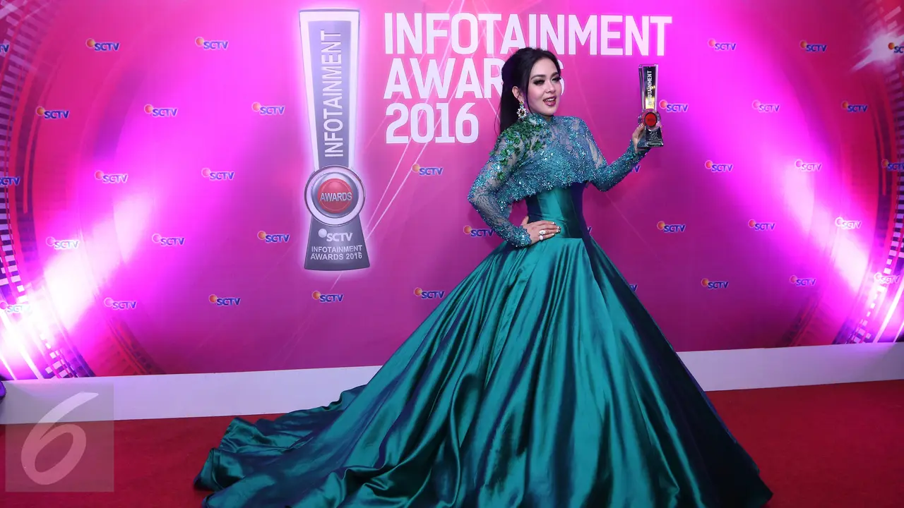 Syahrini 