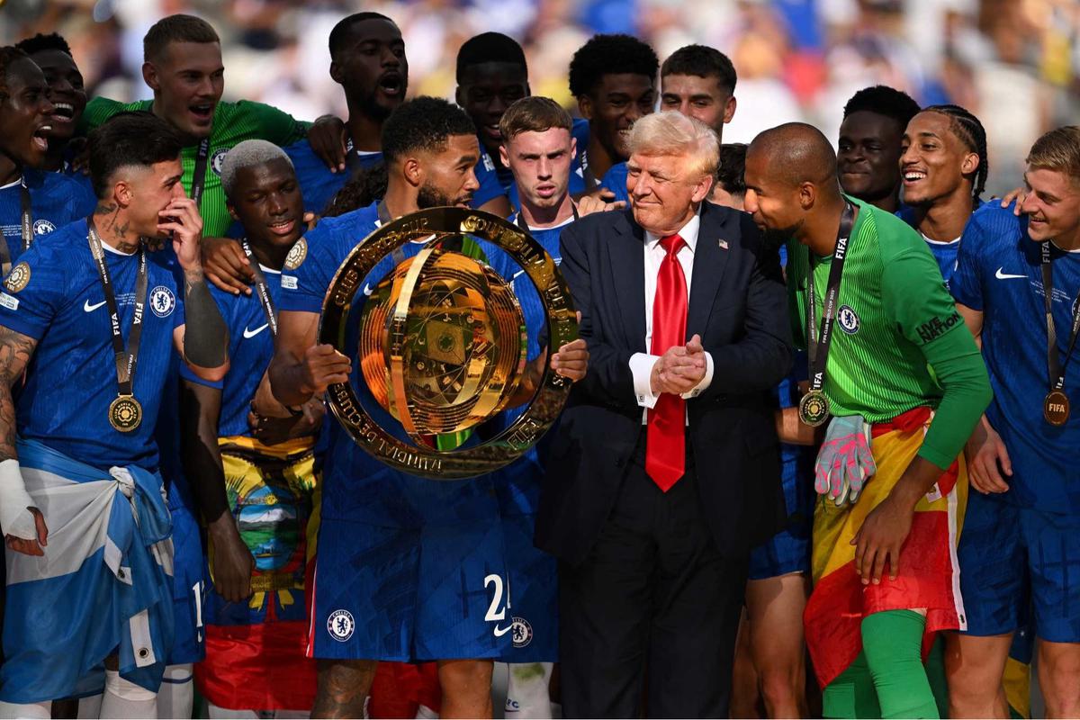 Momen Donald Trump Ikut Selebrasi Juara Piala Dunia Antarklub, Bikin Pemain Chelsea Bingung