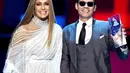 Jennifer Lopez mengencani Marc Anthony saat Marc masih menikah dengan mantan istrinya Dayanara Torres. (USWeeky)