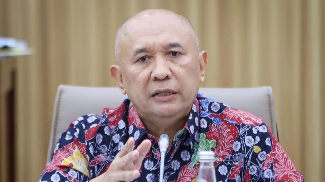 "Saya waktu itu masih sibuk, pas kita ada jadwal mereka juga nggak siap. Jadi kita agendakan untuk yang akan datang saja, kan ini permintaan mereka yang mau ketemu," kata Teten.