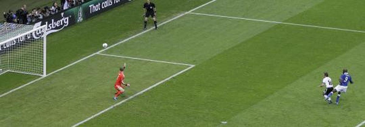 Gol Balotelli hentikan laju Jerman ke final