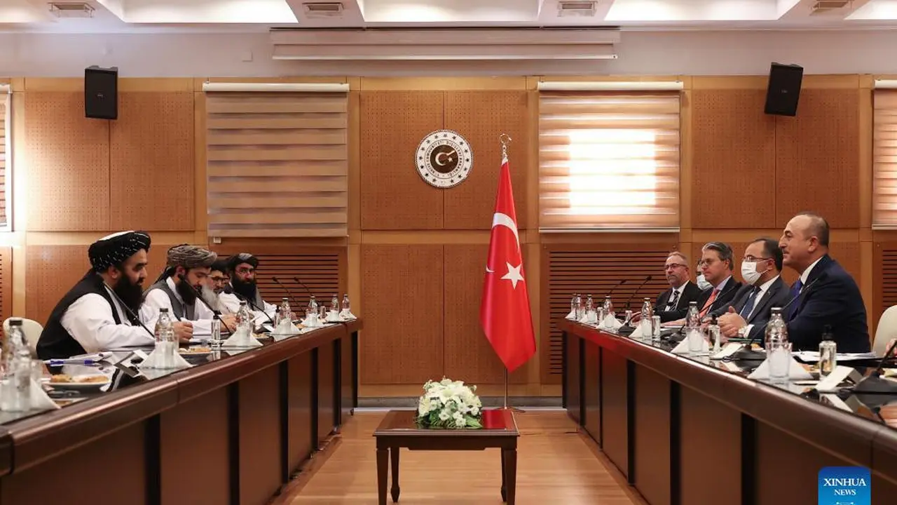Menteri Luar Negeri Turki Mevlut Cavusoglu pada Kamis (14/10) bertemu dengan delegasi senior Taliban dari Afghanistan (Xinhua)
