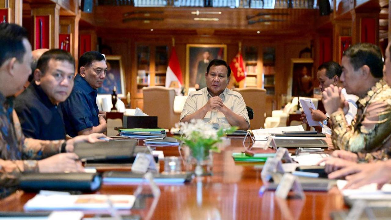 Prabowo Perintahkan Mensesneg Publikasi Naskah RUU Polri Bukti Paham Keresahan Publik