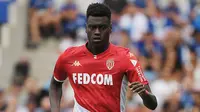 4. Benoit Badiashile (AS Monaco) - Chelsea memiliki kombinasi yang bagus di lini pertahanan dengan memainkan Kurt Zouma dan Fikayo Tomori. Namun Chelsea bisa mempertimbangkan merekut jagoan baru AS Monaco, Benoit Badiashile, untuk menambah kekuatan lini belakang mereka.(AFP/Frederick Florin)