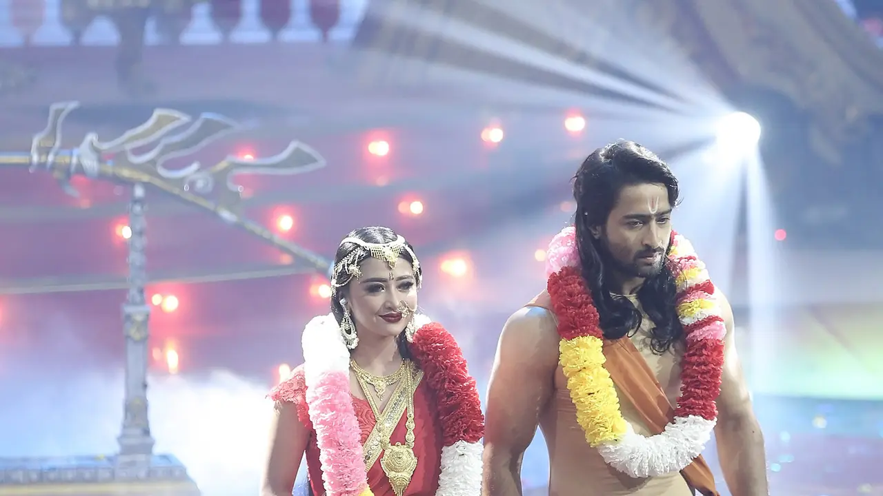 [Bintang] Shaheer Sheikh - Dewi Perssik