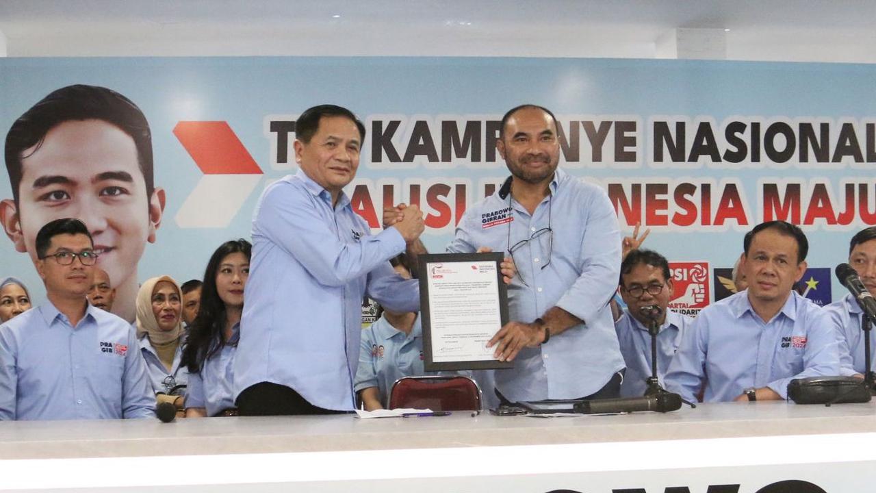 Relawan yang menamakan diri Pragib 2024 mendeklarasikan dukungan untuk pasangan calon presiden dan wakil presiden nomor urut 2, Prabowo Subianto-Gibran Rakabuming Raka. Deklarasi dukungan itu dilakukan pada Jumat (12/1/2024).