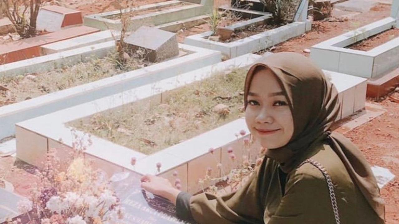 "Hi Reza Archi, hampir 6 tahun semua berlalu, dan ternyata kita semua bisa melewatinya dengan baik," tulisnya di awal unggahannya.