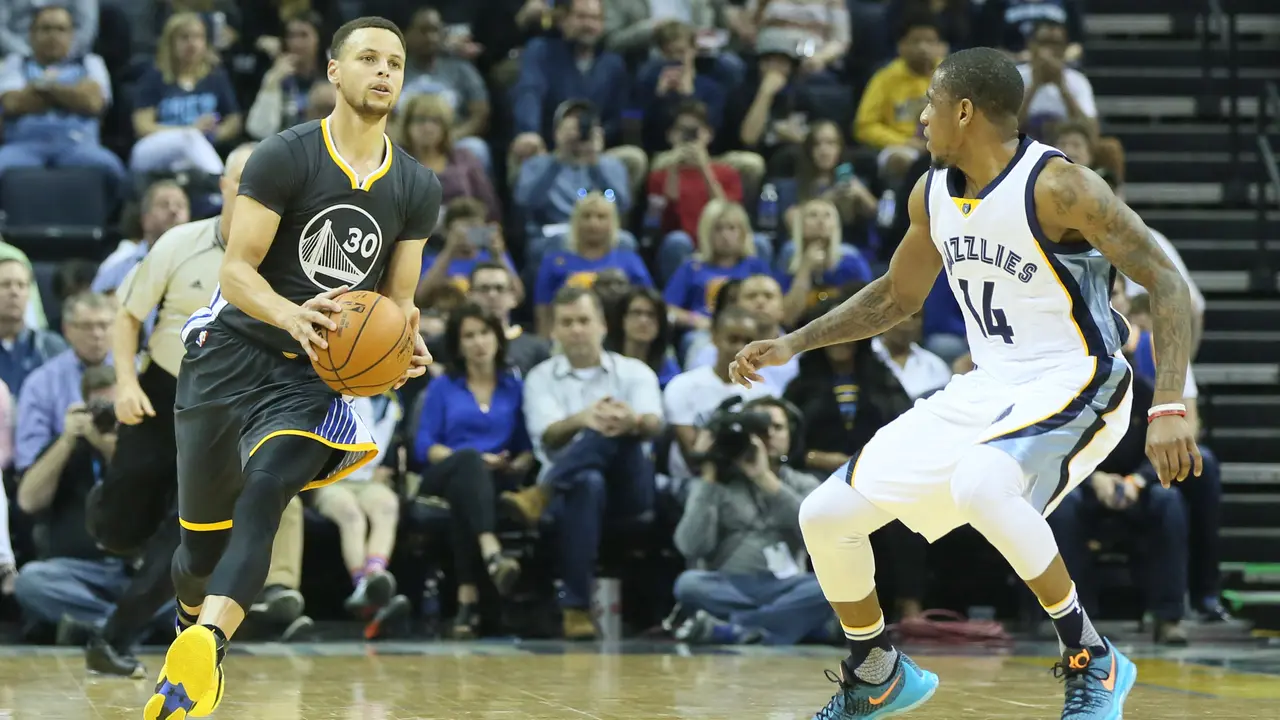 Golden State Warriors Menang atas Grizzlies