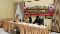 Kapolres Kotamobagu AKBP Dasveri Abdi saat memaparkan bagaimana perkembangan Kamtibmas sepanjang tahun 2022.