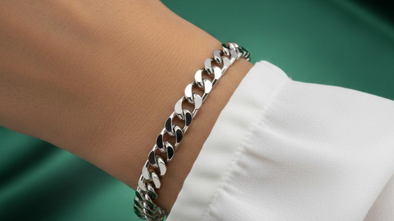 7 Model Gelang Emas Rantai Elegan Untuk Hari Raya, Tampil Memukau