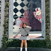 Jessica Iskandar saat ini berada di Korsel bersama suami, Vincent Verhaag dan anak pertamanya, El Barack Alexander.