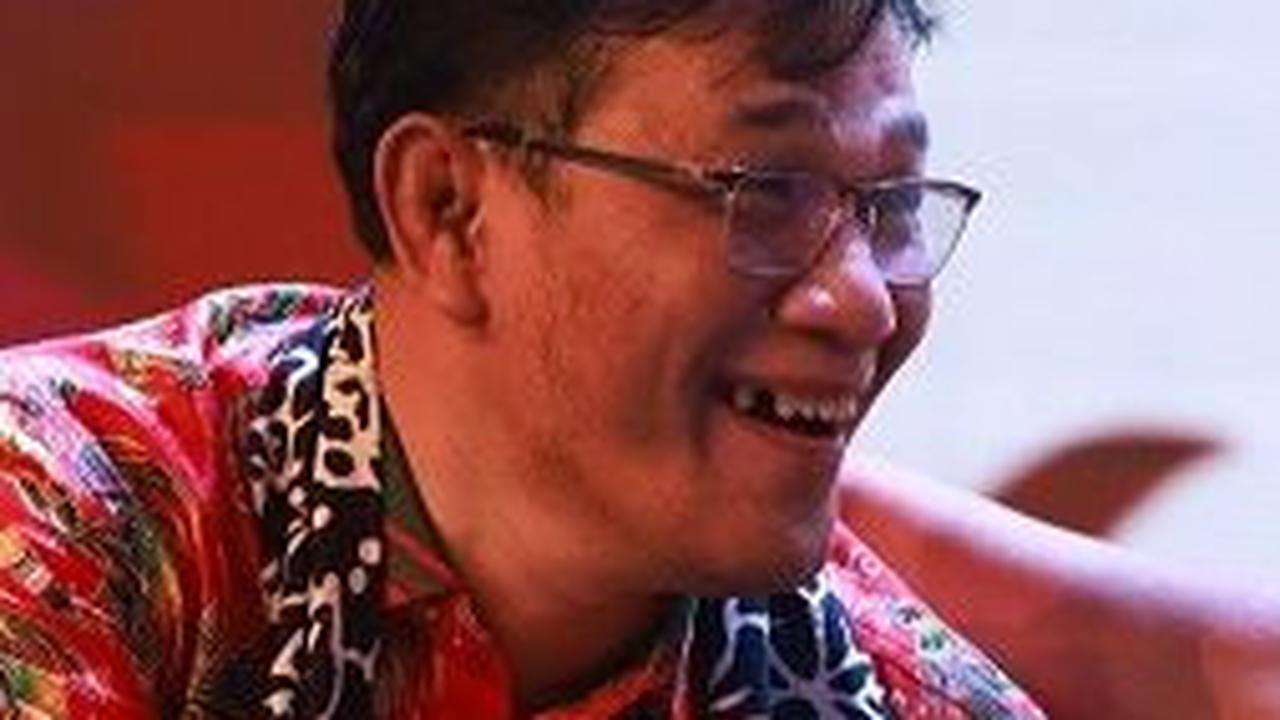 "Saya Budiman Sudjatmiko, biasa mengambil resiko apapun, Saya katakan Budiman Sudjatmiko ingin menitipkan kepada Pak Prabowo Subianto jika Insya Allah atas kehendak Allah SWT Pak Prabowo jadi presiden Republik Indonesia ke-8," ungkap Budiman seperti dikut
