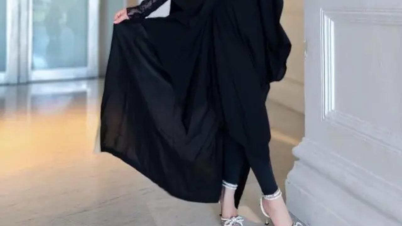 10 Inspirasi Padu Padan Atasan Hitam ala Syahrini, Tampil Menawan di Berbagai Kesempatan