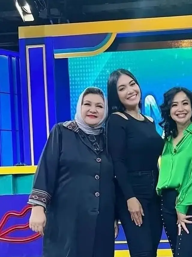 Emilia Contessa dan Denada