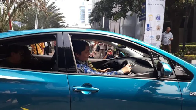 test drive Toyota Prius