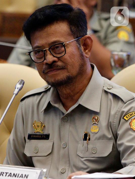 Menteri Pertanian Syahrul Yasin Limpo saat rapat kerja dengan Komisi IV DPR di Gedung Nusantara, Kompleks Parlemen, Senayan, Jakarta, Senin (17/2/2020). Rapat ini tindak lanjut dari Rapat Dengar Pendapat (RDP) sebelumnya terkait program kerja tahun anggaran 2020. (Liputan6.com/Johan Tallo)