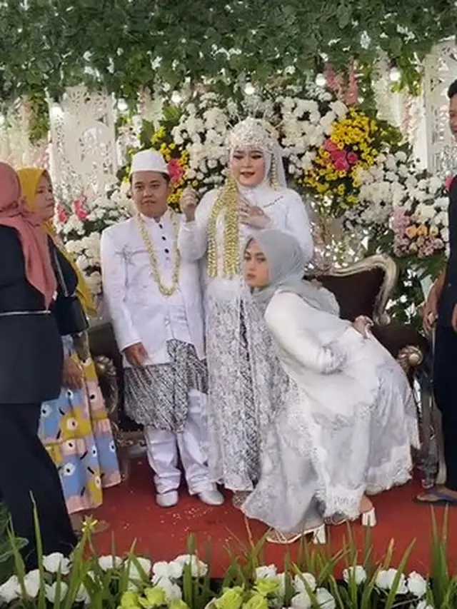 Viral Aksi Wanita Joget Heboh di Acara Pernikahan, Banjir Komentar Netizen