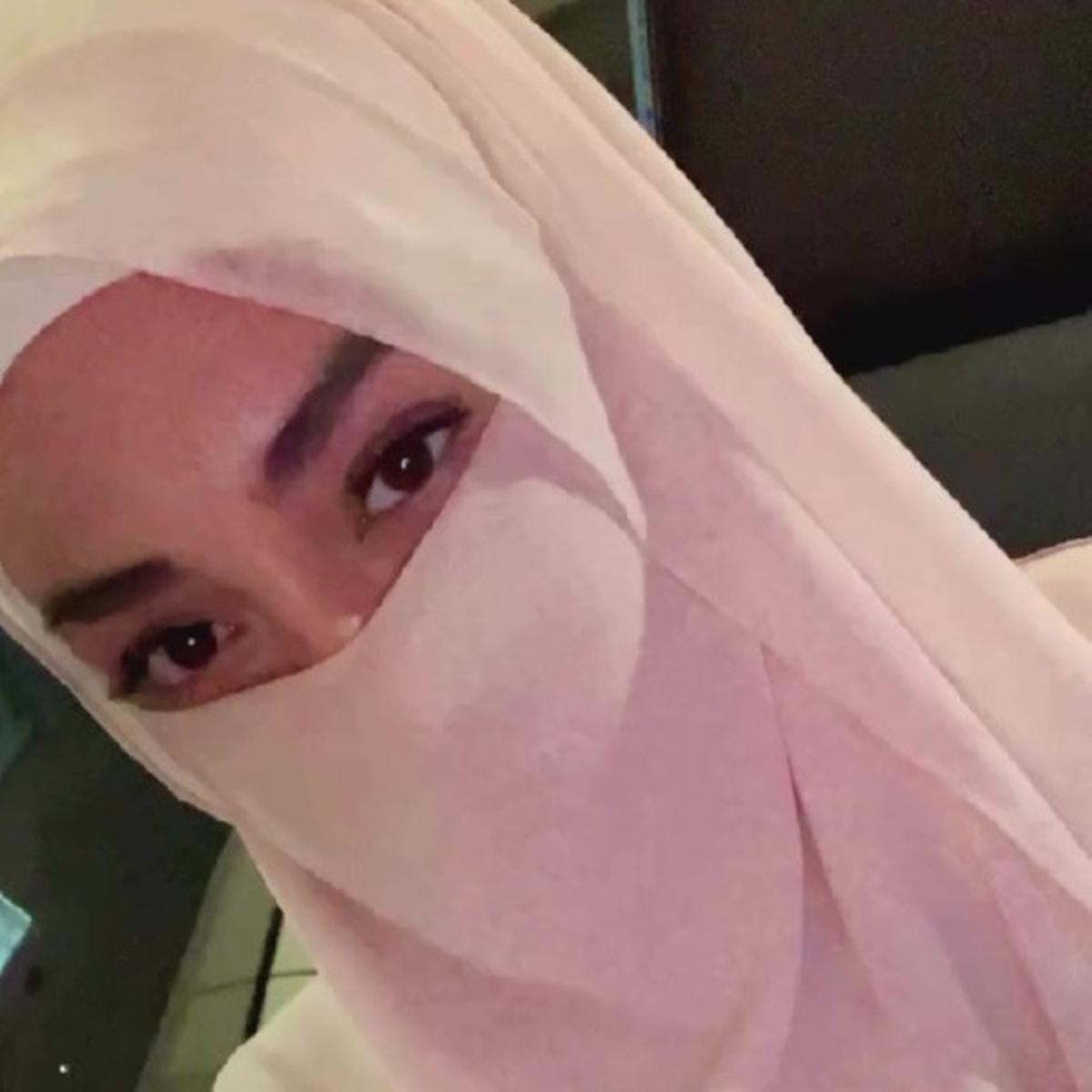 Celine Evangelista Pilih Tampil Bercadar saat Jalani Umrah Usai Mualaf, Dipuji Cantik bak Bidadari Surga