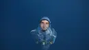 Penyelam asal Perancis Guillaume Nery terlihat menyelam  selama sesi latihan di di laut Mediterania, Nice, Perancis,  (18/7/ 2015). Ia adalah seorang freediver Perancis yang mengkhususkan diri dalam Constant freediving. (AFP PHOTO/Boris Horvat)