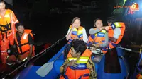 Suka Duka Tim Evakuasi Banjir Kampung Pulo