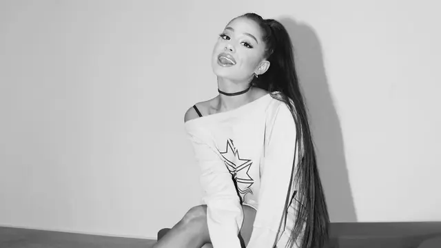 [Bintang] Ariana Grande