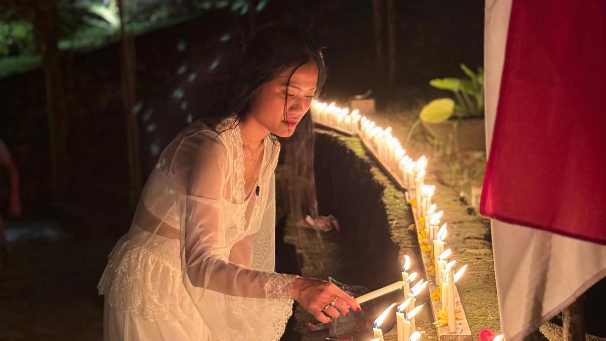 Desainer Migi Rihasalay Nyalakan 1.000 Lilin Sambut Tahun Baru 2026, Simbol Terang dan Harapan