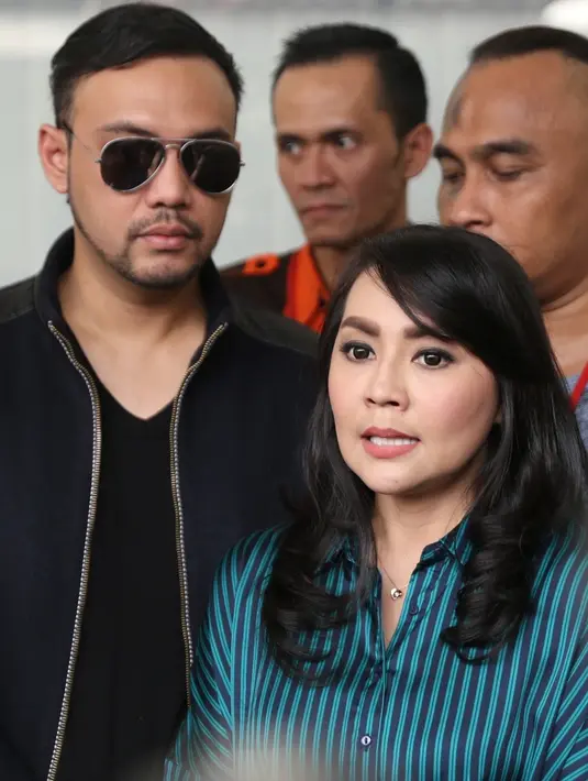 Tessa Kaunang dan Sandy Tumiwa