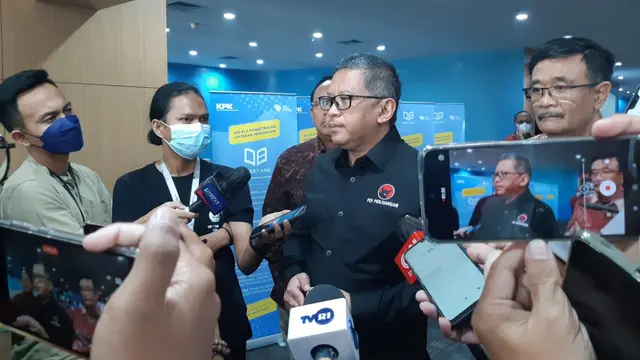 Sekretaris Jenderal DPP PDI Perjuangan (PDIP) Hasto Kristiyanto di KPK, Senin (27/6/2022)