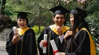 Ilustrasi wisuda, kelulusan. (Photo by George Pak from Pexels)