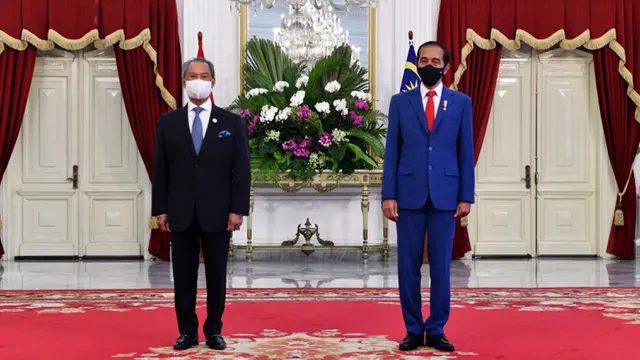 FOTO: Jokowi Terima Kunjungan PM Malaysia di Istana Merdeka