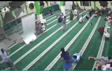 Detik-Detik Plafon Masjid di Bekasi Ambruk Menimpa Jemaah Sedang Iktikaf, 4 Orang Luka-Luka