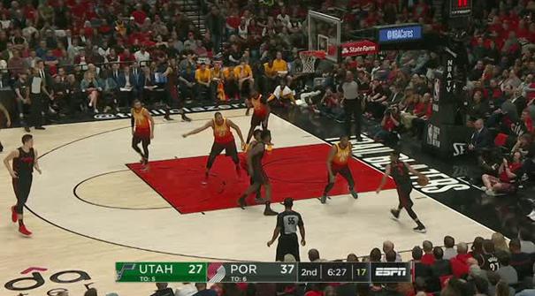 Berita video game recap NBA 2017-2018 antara Portland Trail Blazers melawan Utah Jazz dengan skor 102-93.