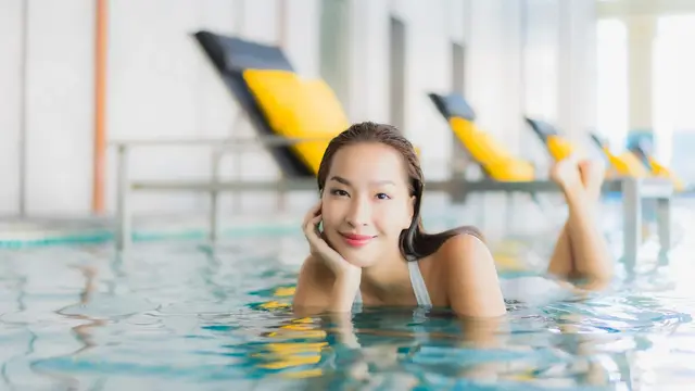 ilustrasi berenang