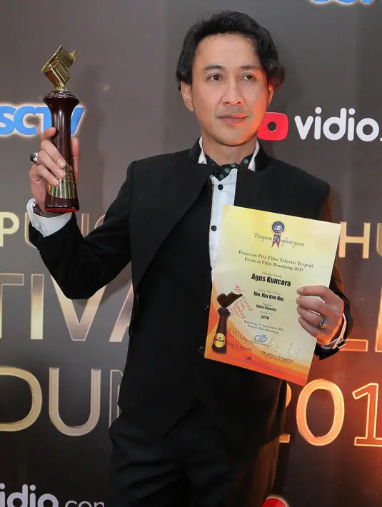 Entah bercanda atau tidak ia berkeinginan untuk berperan menjadi seorang perempuan, 'Yang belum, ingin jadi perempuan (dalam film),' tutup Agus Kuncoro. (Galih W. Satria/Bintang.com)