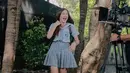Web series Antares season 2 tersebut merupakan salah satu series yang dibintangi oleh Beby Tsabina sebelum pergi ke Amerika Serikat. Saat web series tersebut tayang, artis berusia 19 tahun ini sudah terbang ke negeri Paman Sam. Aktif lakukan promo series Antares di Instagramnya, Beby Tsabina unggah momen keseruan syuting Antares sebagai obat rindu untuk para penggemarnya. (Liputan6.com/IG/@bebytsabina)