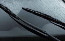 Bolehkan Menggunakan Sabun Cuci Piring Ditambah Air untuk Wiper Mobil?