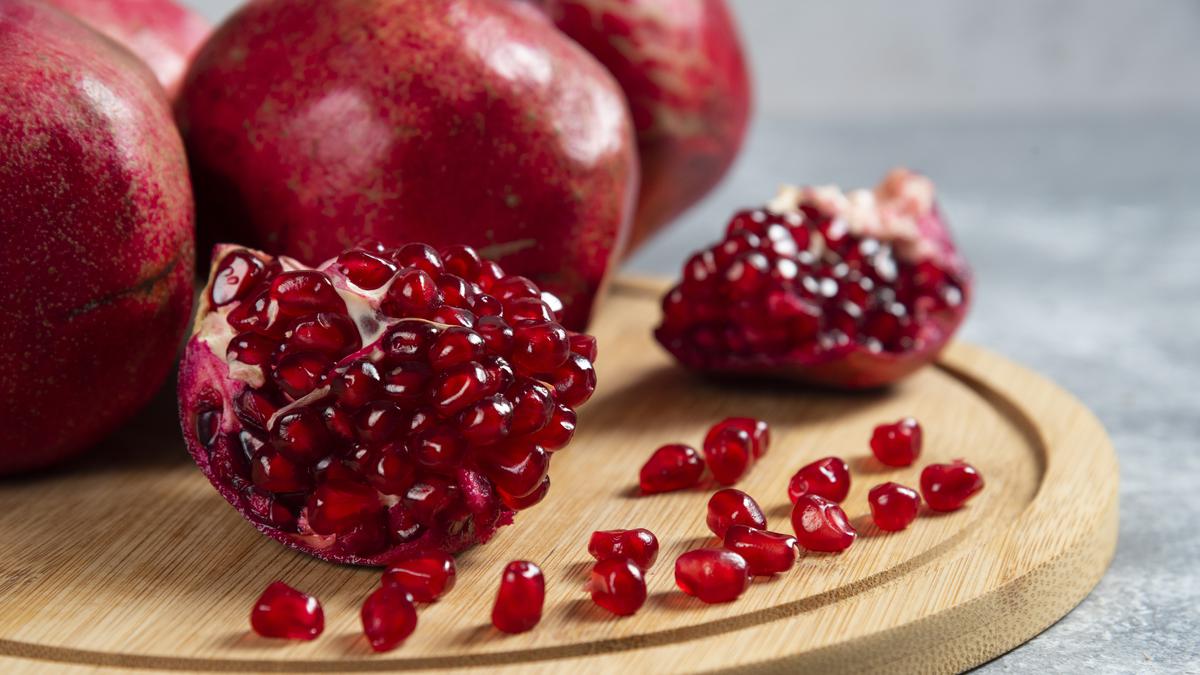 13 Manfaat Buah Delima Merah, Antioksidan Kuat hingga Mencegah Anemia