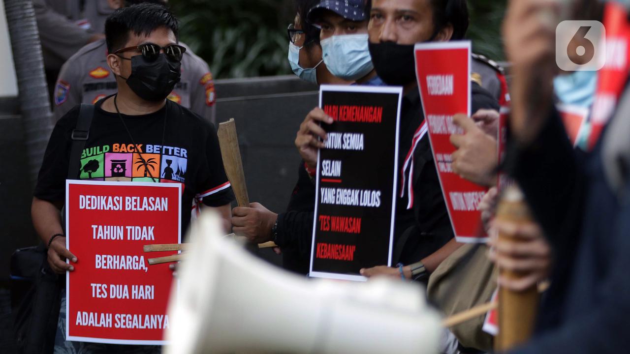 FOTO: Aksi Dukungan Bagi 75 Pegawai KPK